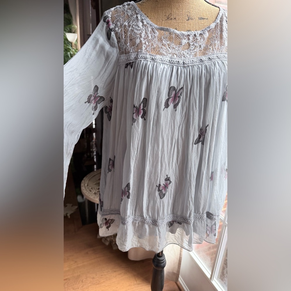 Battery silk blouse with Lace Trim long sleeve made in Italy - Picture 5 of 16